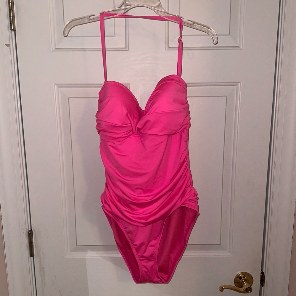 🩷SOLD🩷Lilly Pulitzer Flamenco Swimsuit